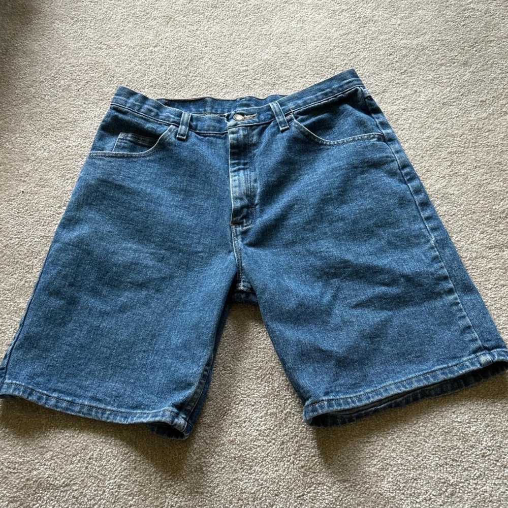Blue wrangler denim jean shorts jorts really baggy Waist size 33